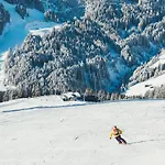 Отель Tirolerhof 4 Sterne Superior