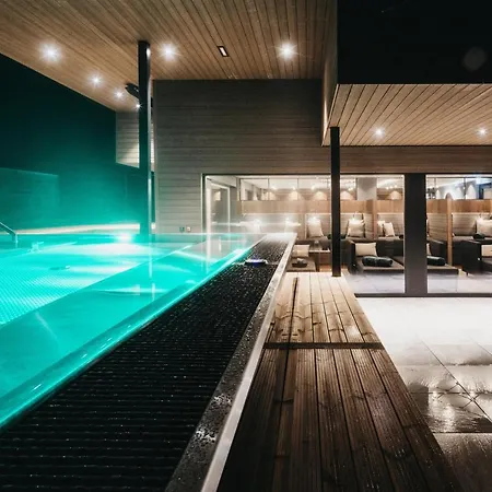 Tirolerhof 4 Sterne Superior 图克斯