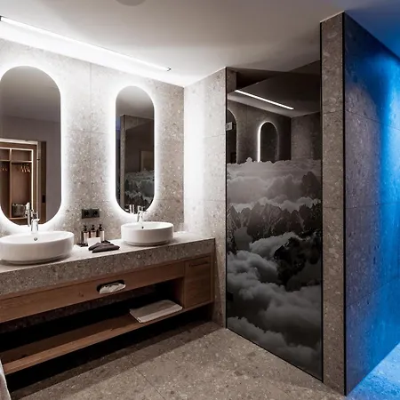 Hotel Tirolerhof 4 Sterne Superior 4*