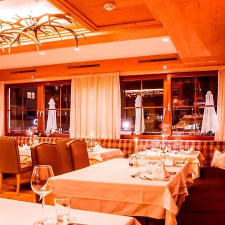 Tirolerhof Hotel 4*