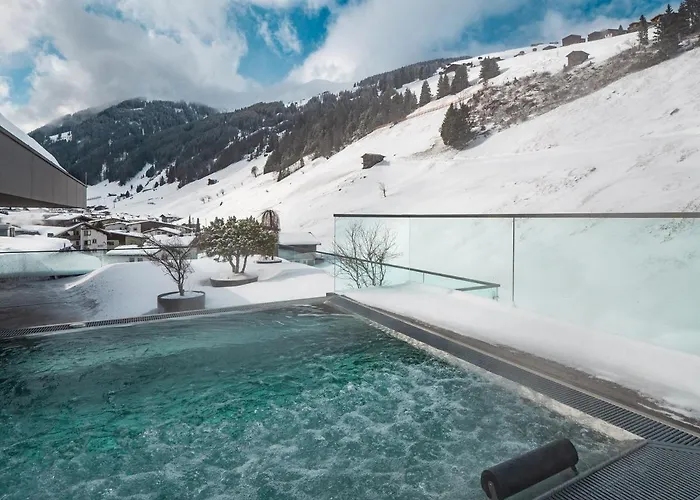 Tirolerhof 4 Sterne Superior فندق تكس