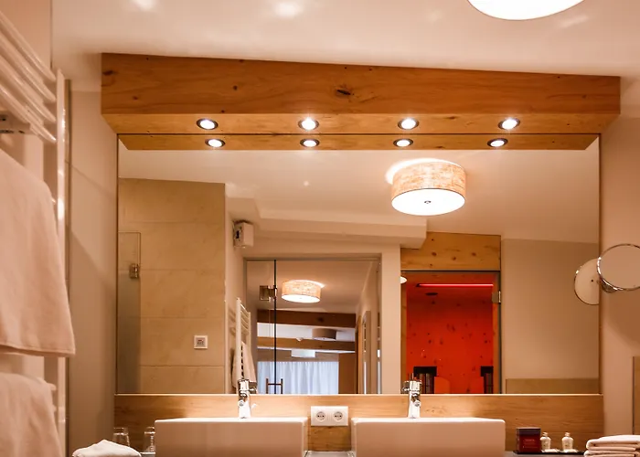 فندق Tirolerhof 4 Sterne Superior تكس