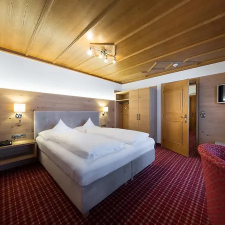 Tirolerhof 4 Sterne Superior Otel Tux